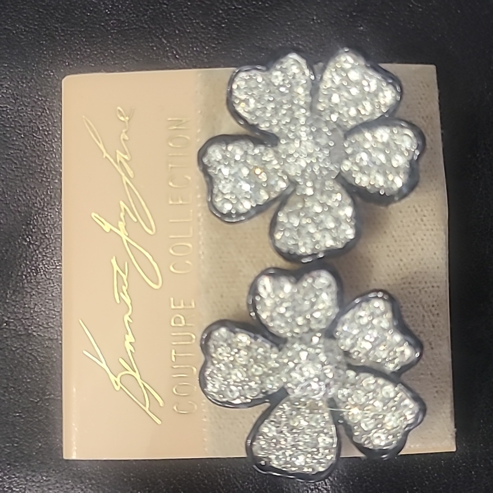 Vintage Kenneth Jay lane clip on earing